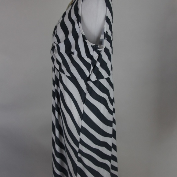 JON & ANNA Gray/White Striped Sleeveless Dress - Picture 5 of 8